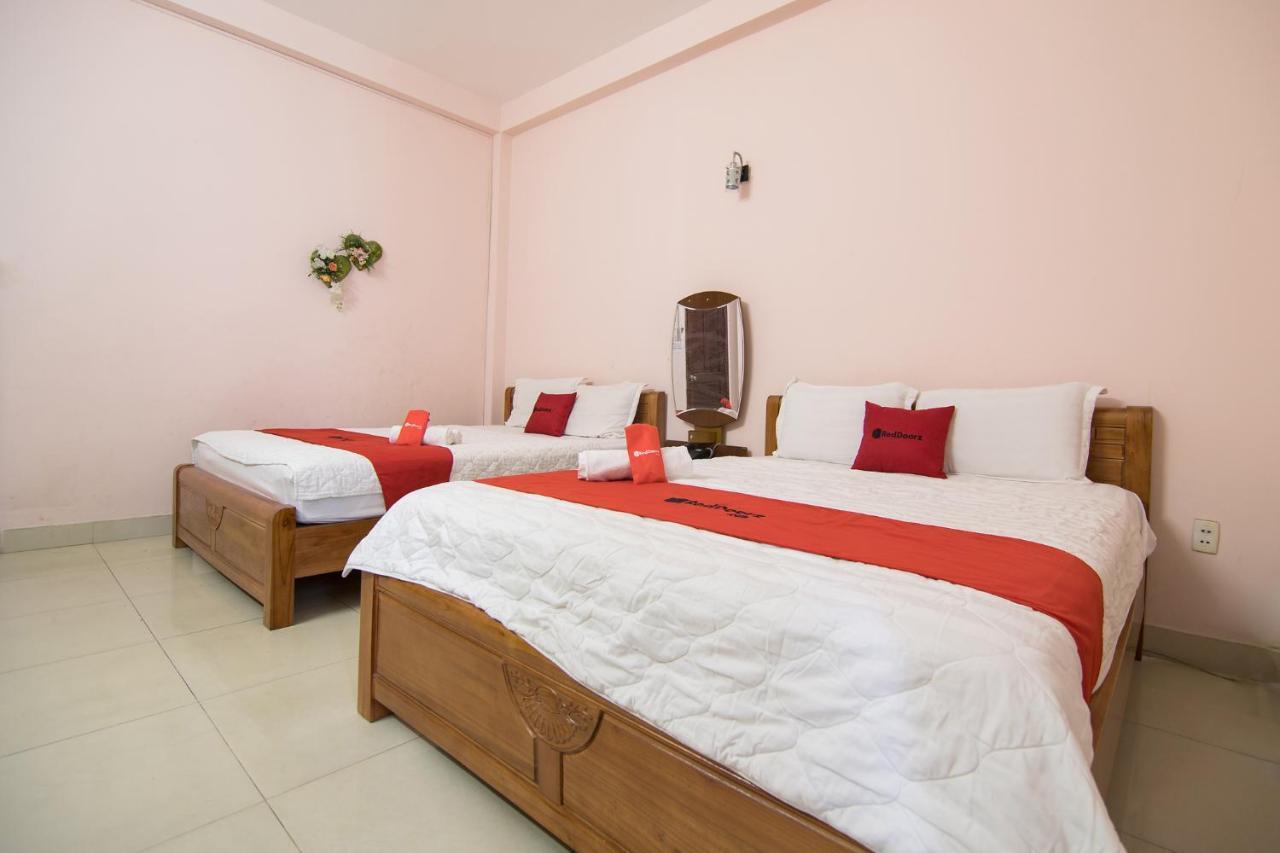 Reddoorz Plus Near Aeon Mall Tan Phu 2 Хошимин Экстерьер фото