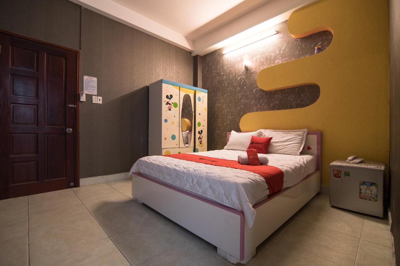Reddoorz Plus Near Aeon Mall Tan Phu 2 Хошимин Экстерьер фото